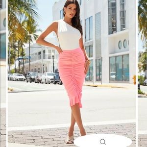 CARLOTA RUCHED MIDI SKIRT - NEON PINK